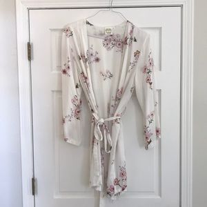 Plum Pretty Sugar Floral Robe